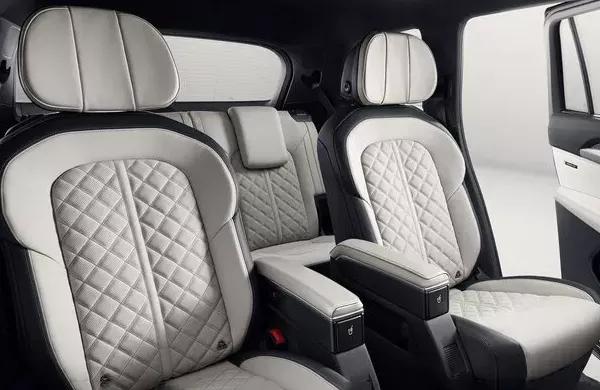 сиденья Audi Q6